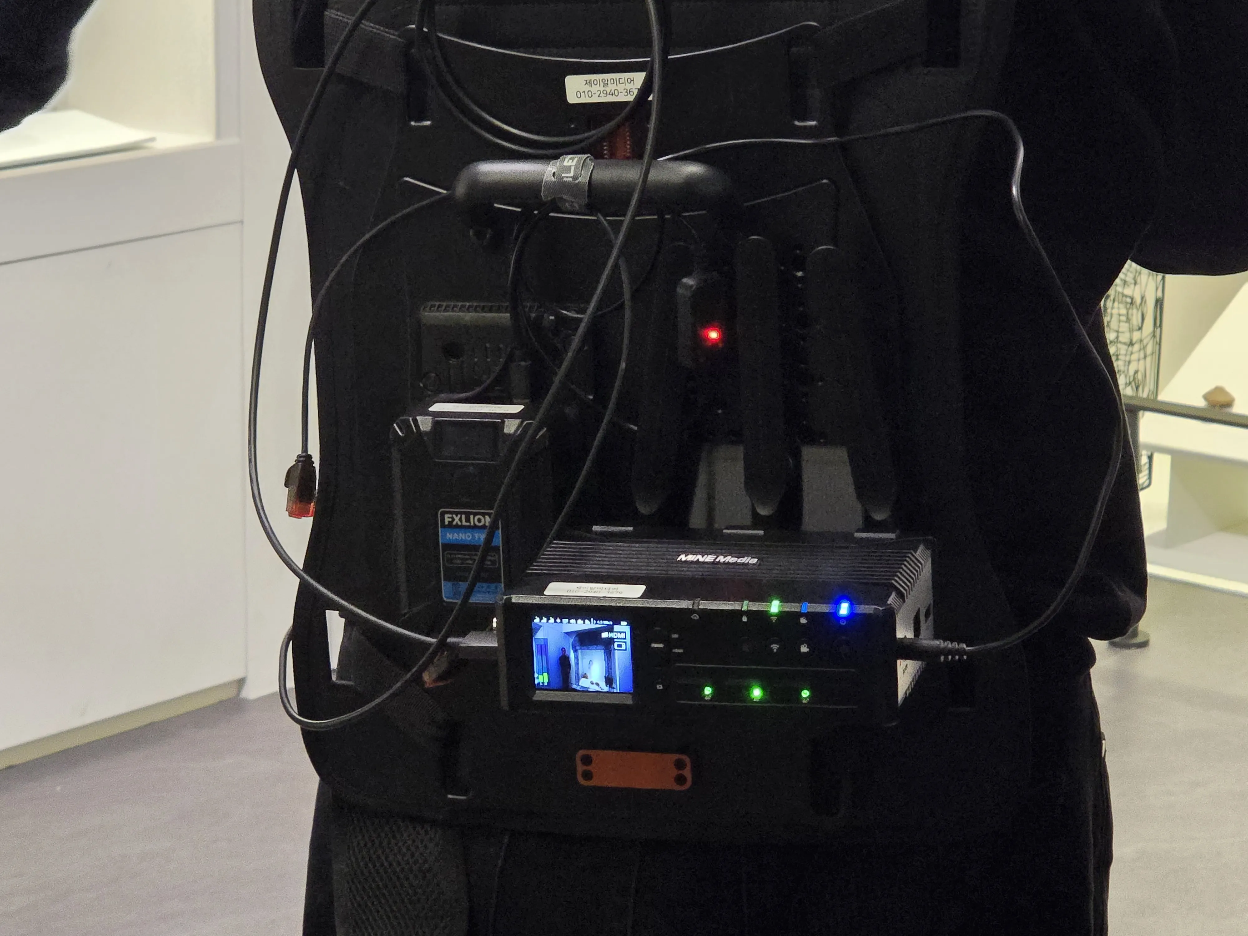 본딩인코더 사용중인 모습